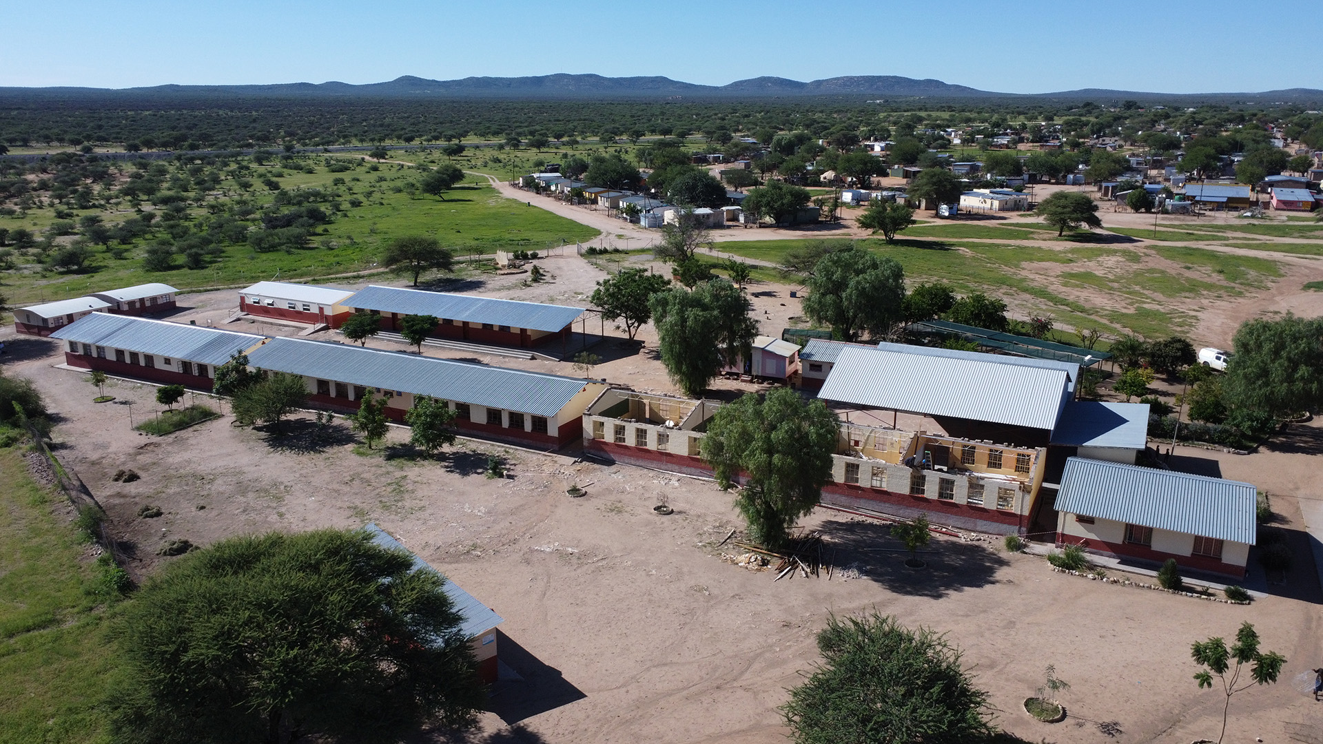 Primary 2025 from above with the renovation measures of the ministry.